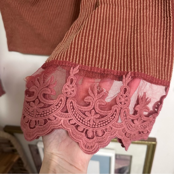 BKE gimmicks washed rib knit top in rust (XS) - Picture 7 of 8